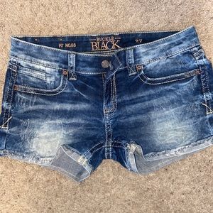 Buckle shorts